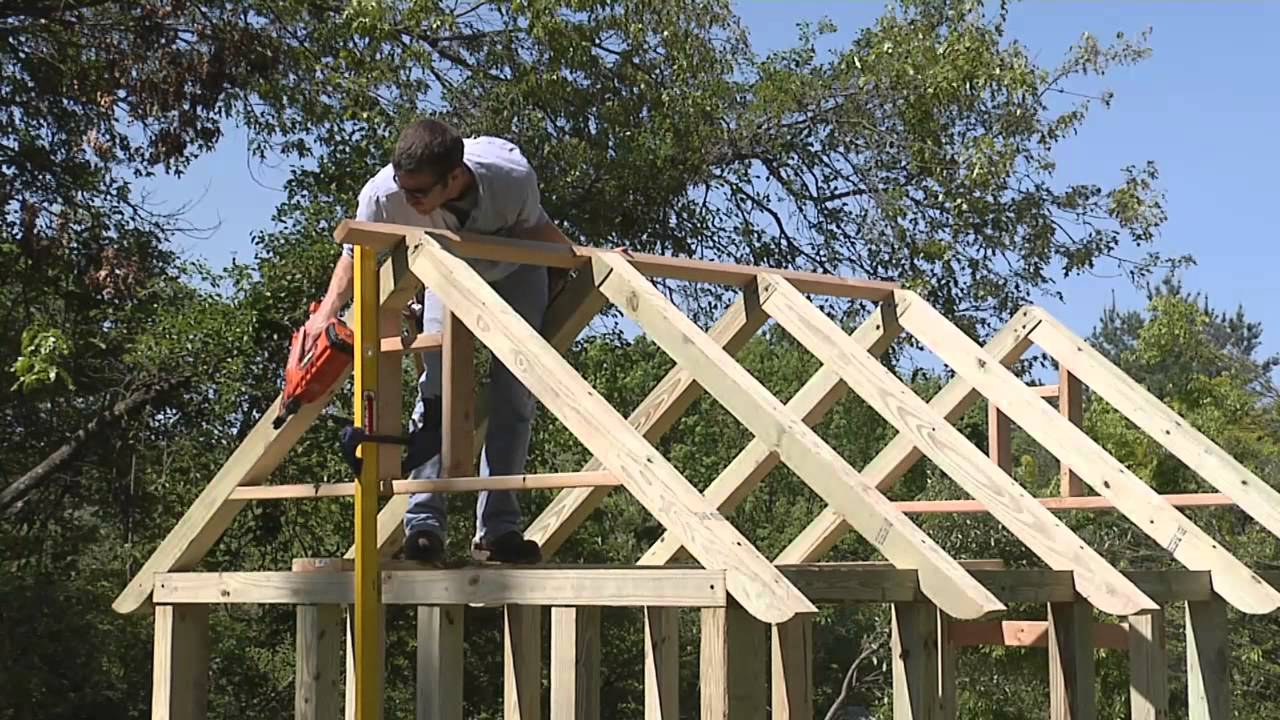 Hoe bouw ik een snijschuur voor de tuin